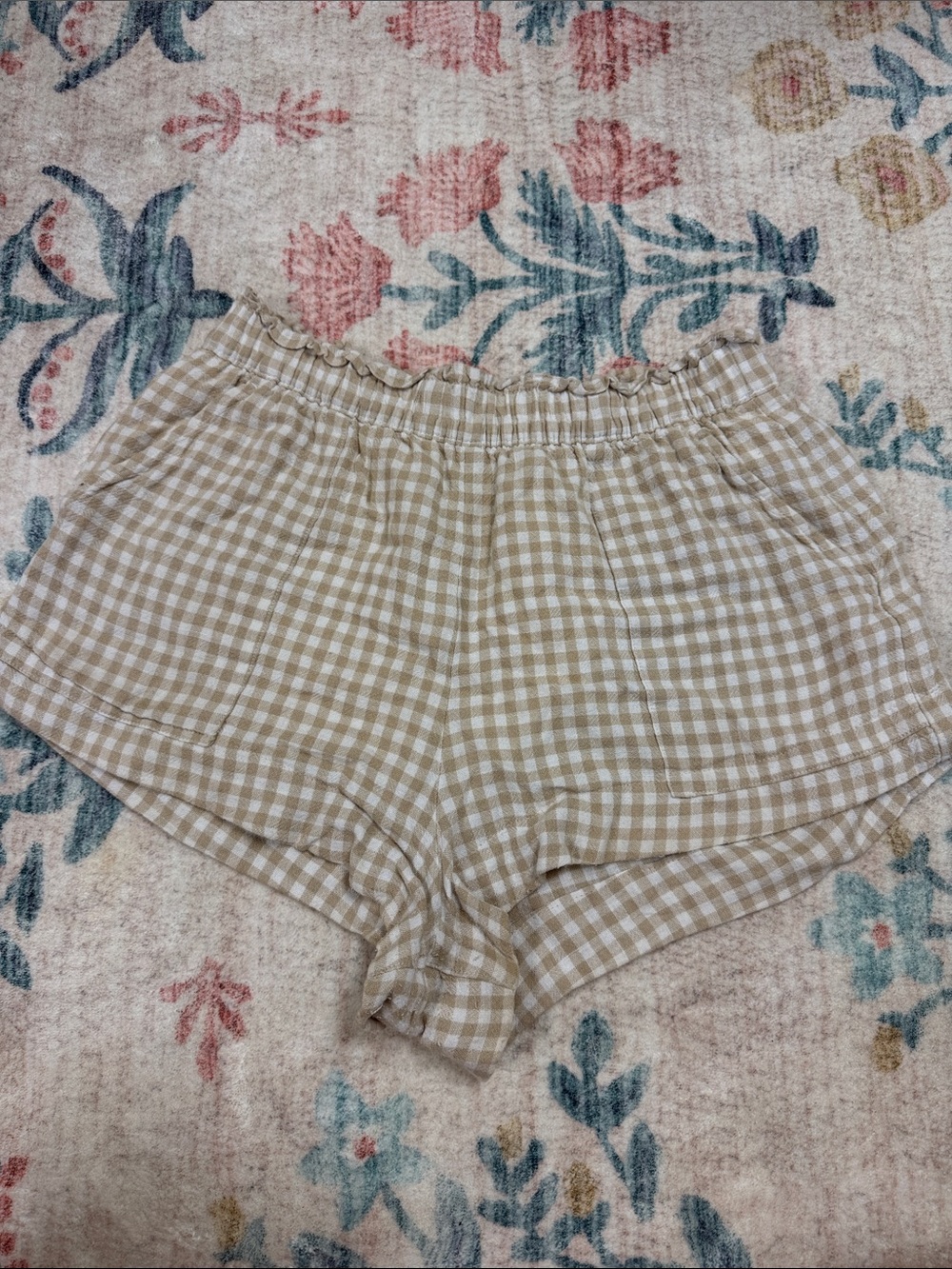 Abercrombie & Fitch Beige and White Gingham Shorts with Elastic Waistband